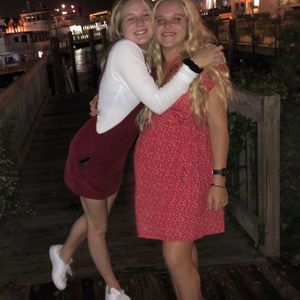 Meet your Posher, Skylar